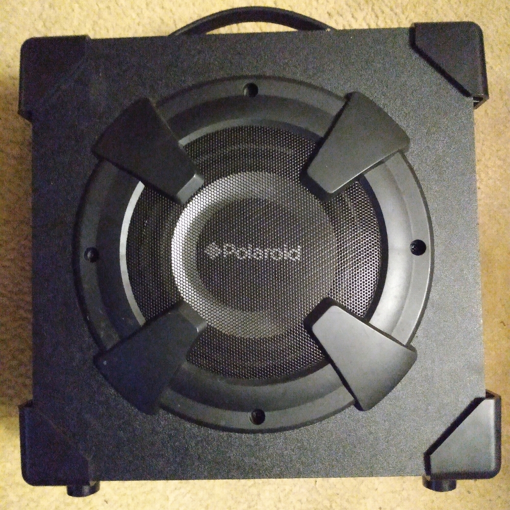 Polaroid Bluetooth speaker